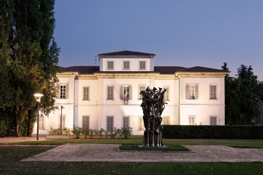 SAYERLACK E FALEGNAMERIA ME.RA: IL RESTAURO DEGLI INFISSI DELLA VILLA BIANCANI GREPPI A CERNUSCO SUL NAVIGLIO